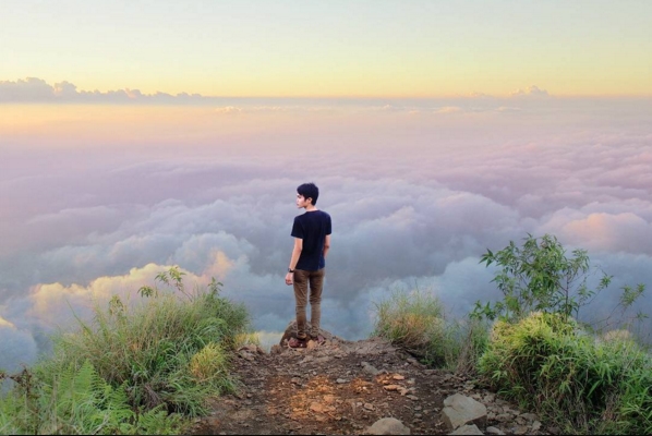 Wakwaw! Gunung Batu Jadi Primadona Wisata di Jonggol