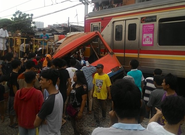Identitas Mr X Korban Metromini Vs KRL Terungkap