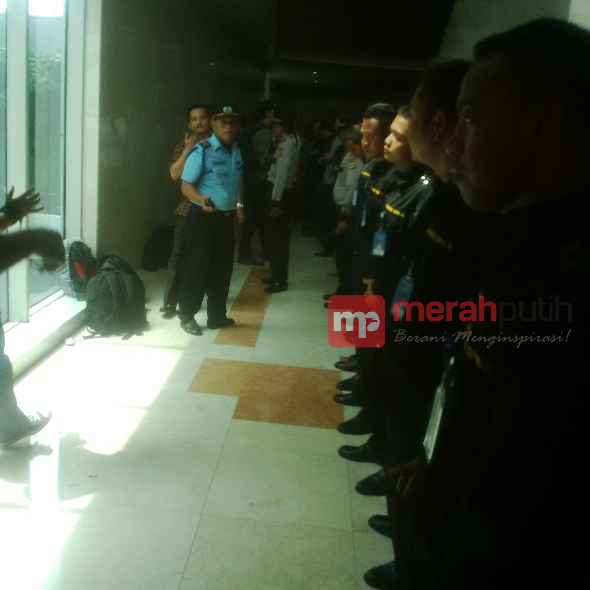 Pengamanan Sidang MKD Setya Novanto Dinilai Berlebihan