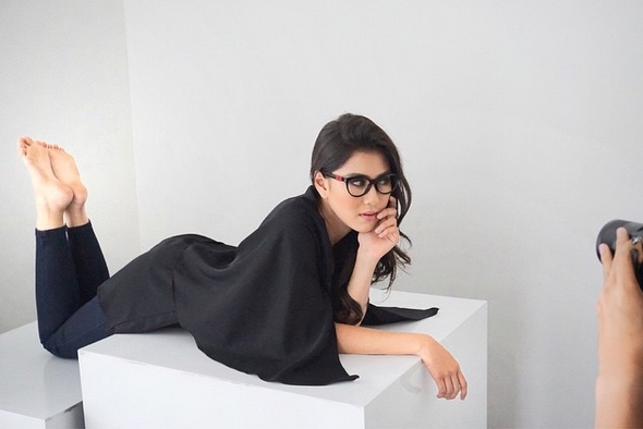 Liburan Bareng Pemain 7 Manusia Harimau, Syahnaz Sadiqah Bosan!