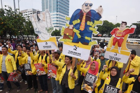 Aksi Unjuk Rasa Mahasiswa Tuntut Setya Novanto Mundur