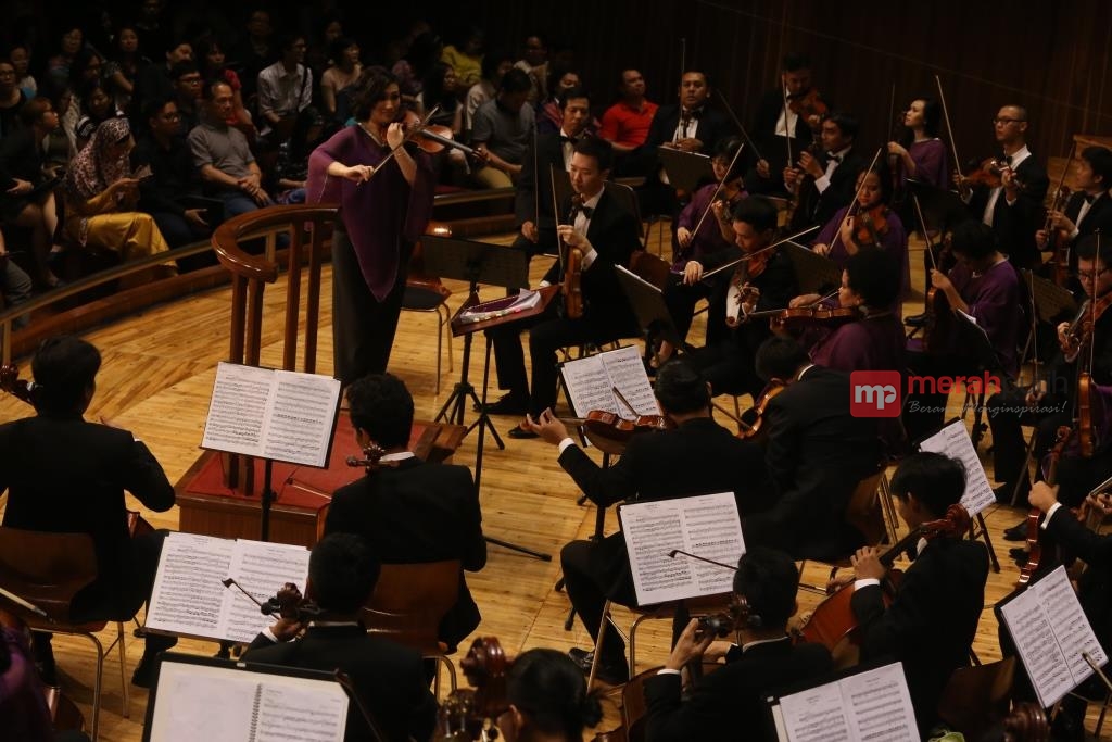 Hymn of Praise, Konser Istimewa Penghujung Tahun
