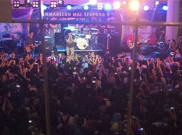 Fans Sheila on 7 Banjiri Summarecon Mal Serpong
