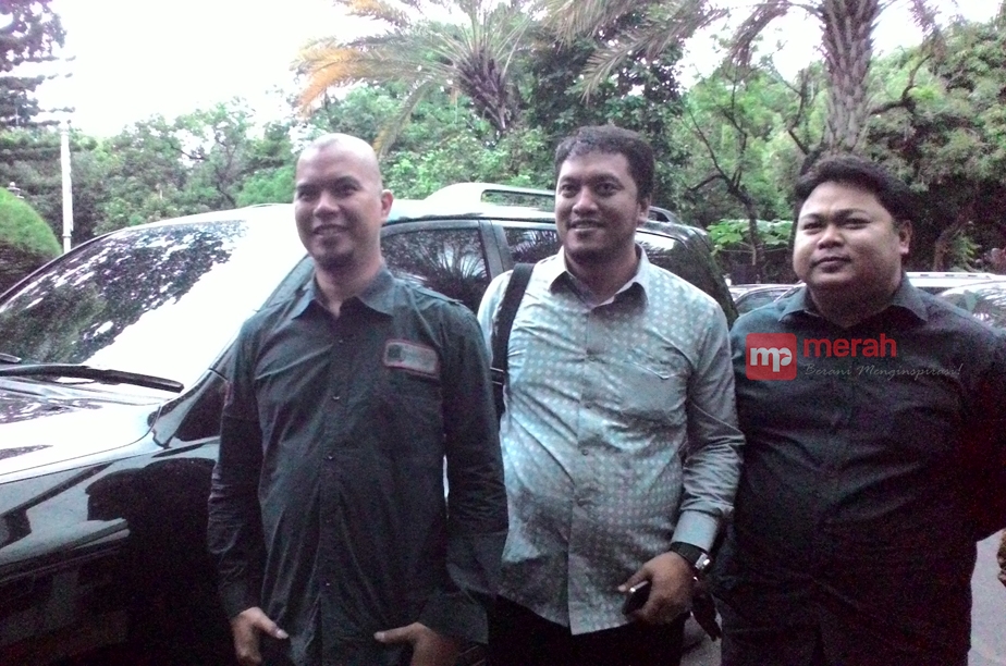 Digosipkan Kencani Nikita Mirzani, Ahmad Dhani Laporkan Media Online