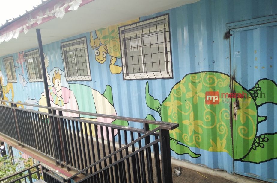 Masjid Terminal Depok, Sulap Kontainer Jadi Rumah Singgah