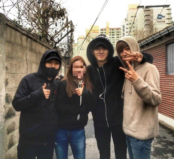 Menyamar, Tiga Anggota EXO Bantu Masyarakat yang Membutuhkan