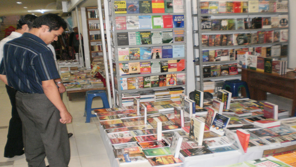 Kisah Pilu Penjual Buku Kwitang Yang Tetap Bertahan Melawan Zaman