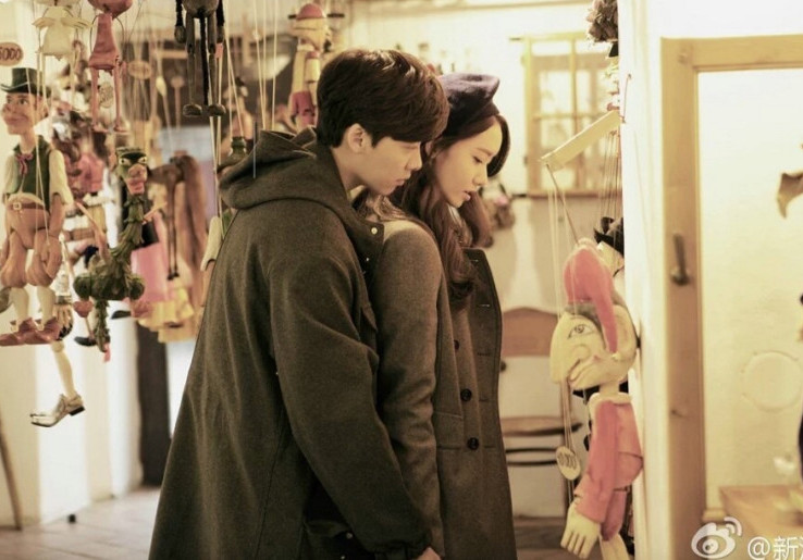 Potret Kemesraan Li Yi Feng dan Yoona SNSD