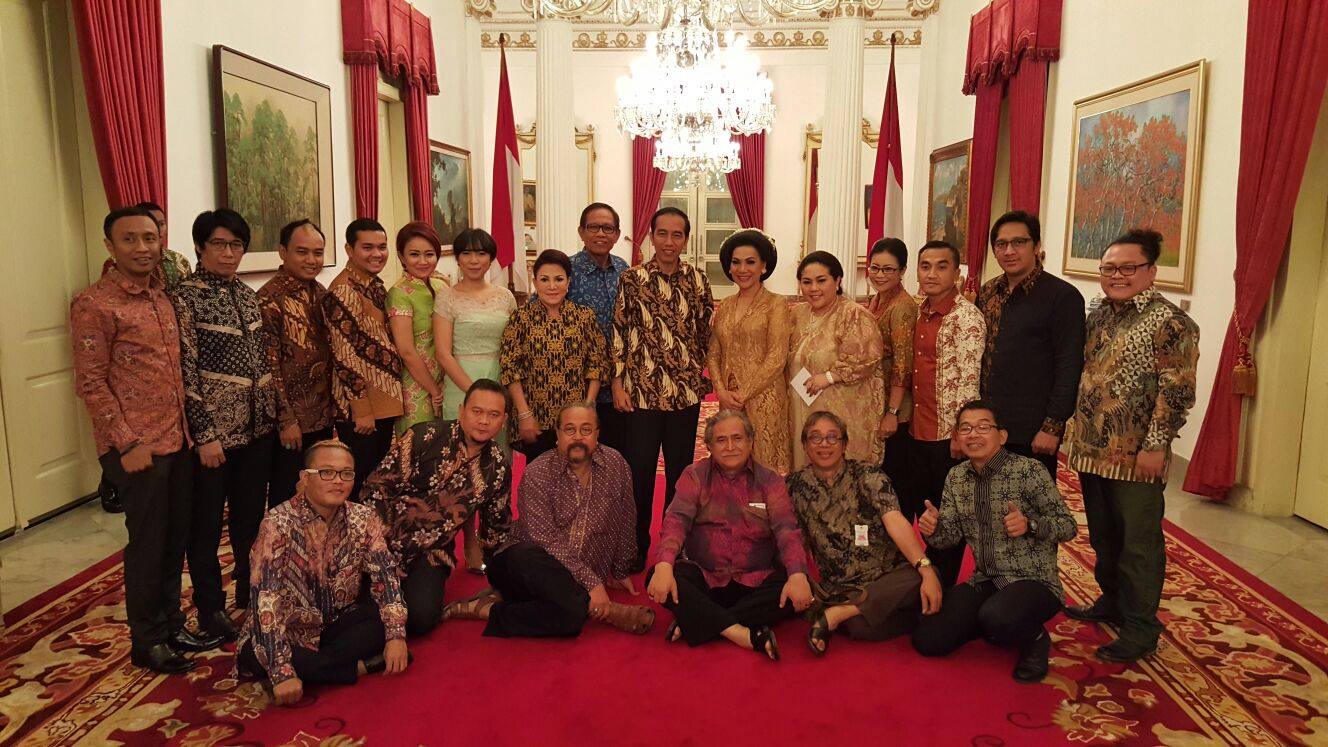 Keseruan Jokowi Bersama Para Pelawak