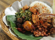 Berburu Nikmatnya Nasi Jinggo Khas Bali