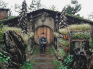 Farmhouse, Rumah Hobbit Jadi Wisata Favorit Baru di Bandung
