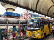 90 Unit Bus Sekolah Gantikan Metromini Mogok