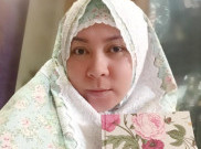 Kurang Fasih Membaca Al Quran, Melly Goeslaw Belajar Mengaji Lagi