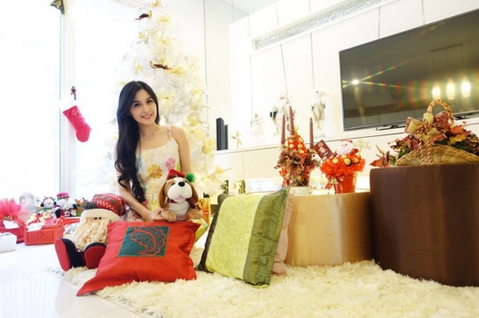 Ditemani Pacar, Tahun Ini Jadi Natal Istimewa Bagi Sandra Dewi