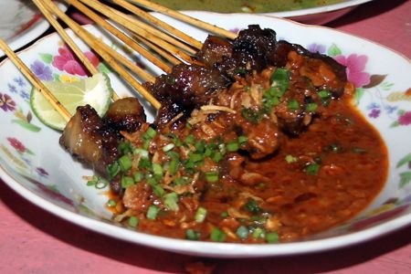 Nikmati Gurih Empuk Sate H Wahab Tangerang