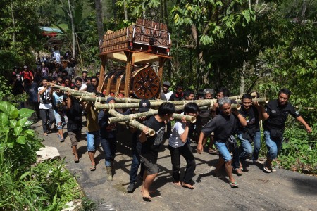 Mewahnya Upacara Kematian Adat Toraja