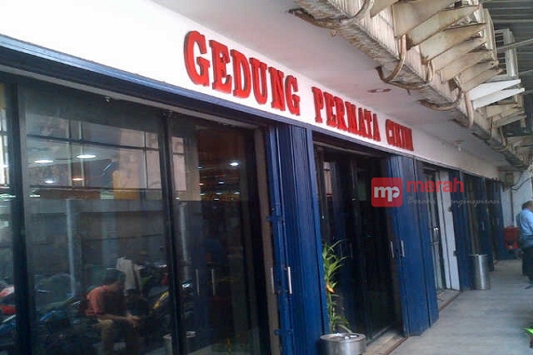 Gedung Permata Cikini, Bertahan di Tengah Cikini Gold Centre