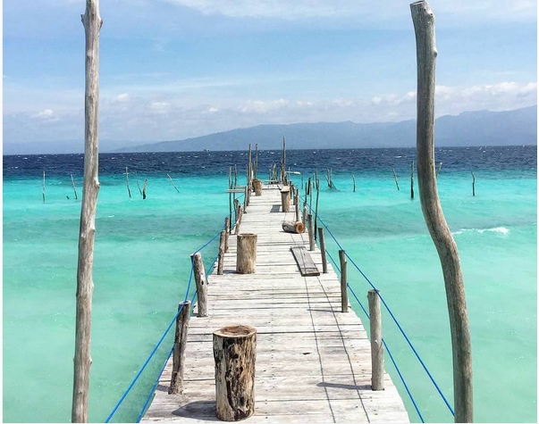 Keindahan Gua Bawah Laut Pantai Liang Bikin Lupa Daratan