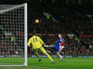 Chelsea Curi Poin di Markas Manchester United