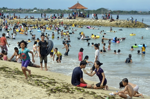 Libur Tahun Baru, Berbagai Tempat Wisata Padat Pengunjung