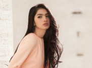 Terus Menerus Bungkam Perihal Foto Mesra, Ini Alasan Angel Karamoy