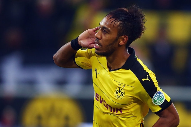 Manchester United Serius Ingin Boyong Pierre-Emerick Aubameyang