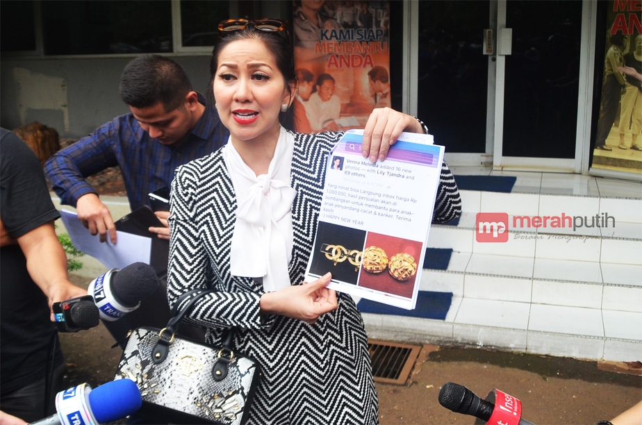 Terkait Kasus Penipuan, Venna Melinda Lapor ke Polda Metro Jaya