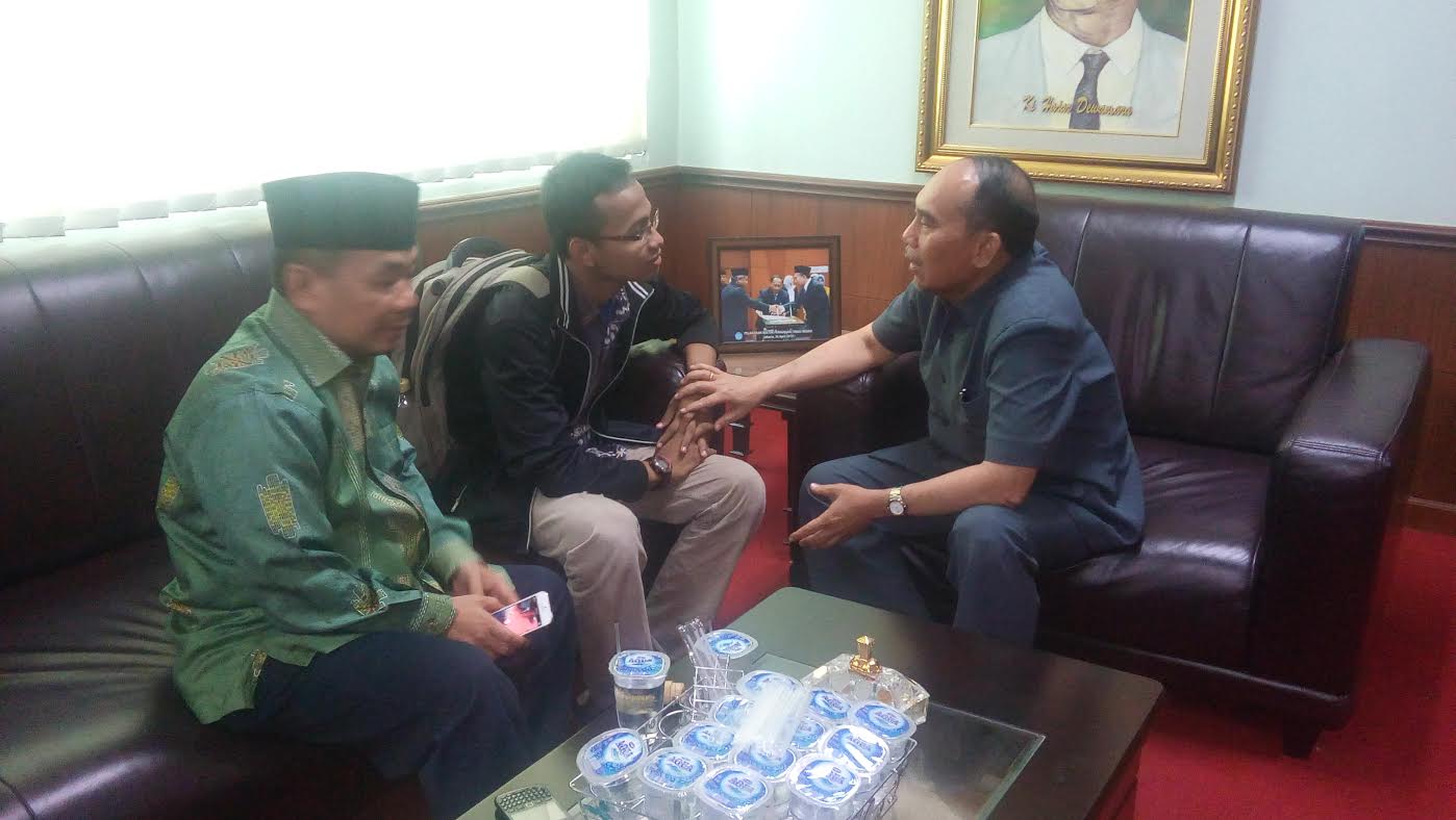Dikritik Keras, Rektor UNJ Cabut SK Pemecatan Ronny