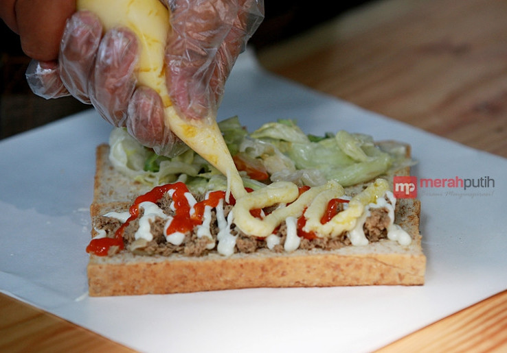 Sandwich Attack, Kuliner Gaul di Alun - Alun Kota Tangerang