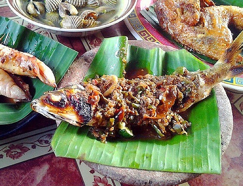 Pecak Bandeng Khas Banten, Pedasnya Nendang!