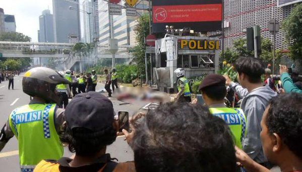 Jokowi Perintahkan Kapolri dan Menkopolhukam Segera Tangkap Pelaku Bom Sarinah