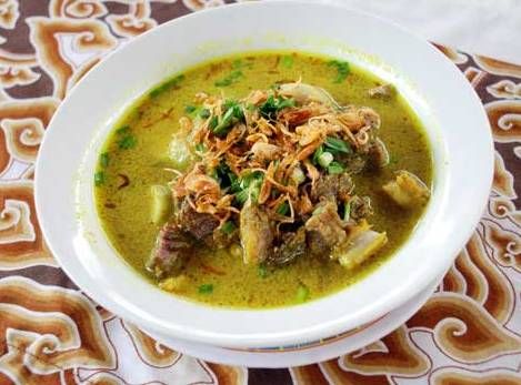 Nikmatnya Empal Gentong Asli Cirebon Bikin Ketagihan