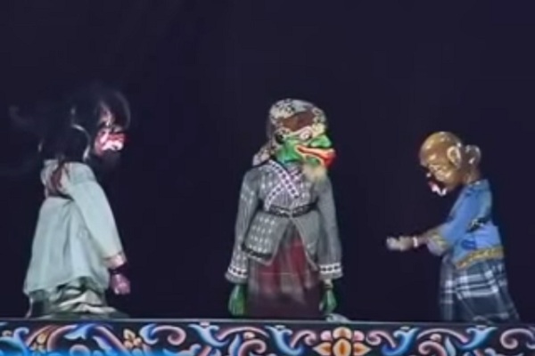 Karena Cinta, Kusman Menjadi Pengrajin Wayang