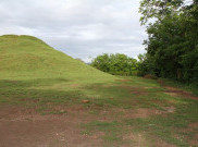 Yuk Menelusuri Beragam Mitos di Candi Abang