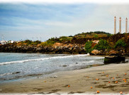 Bukan di AS, Yuk Melancong ke Pantai Pulorida yang Menawan