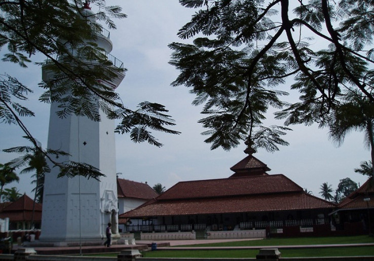 Kilas Balik Hubungan Diplomatik Kesultanan Banten dan Inggris 