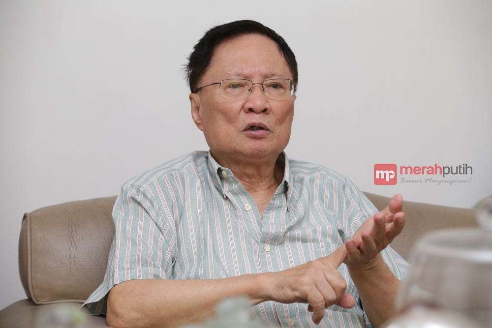Tan Joe Hok: Berangkat Sendiri Naik Becak, Pulang Disambut Meriah