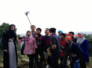 Warga Situs Gunung Padang Tambah Destinasi Wisata Baru