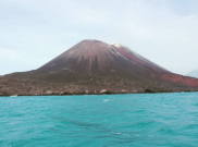 Gunung Anak Krakatau Dua Kali Alami Kegempaan, Wisatawan Jangan Mendekat
