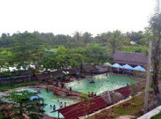 Hilangkan Penat, Rehatkan Pikiran  Di Pemandian  Cisolong Banten