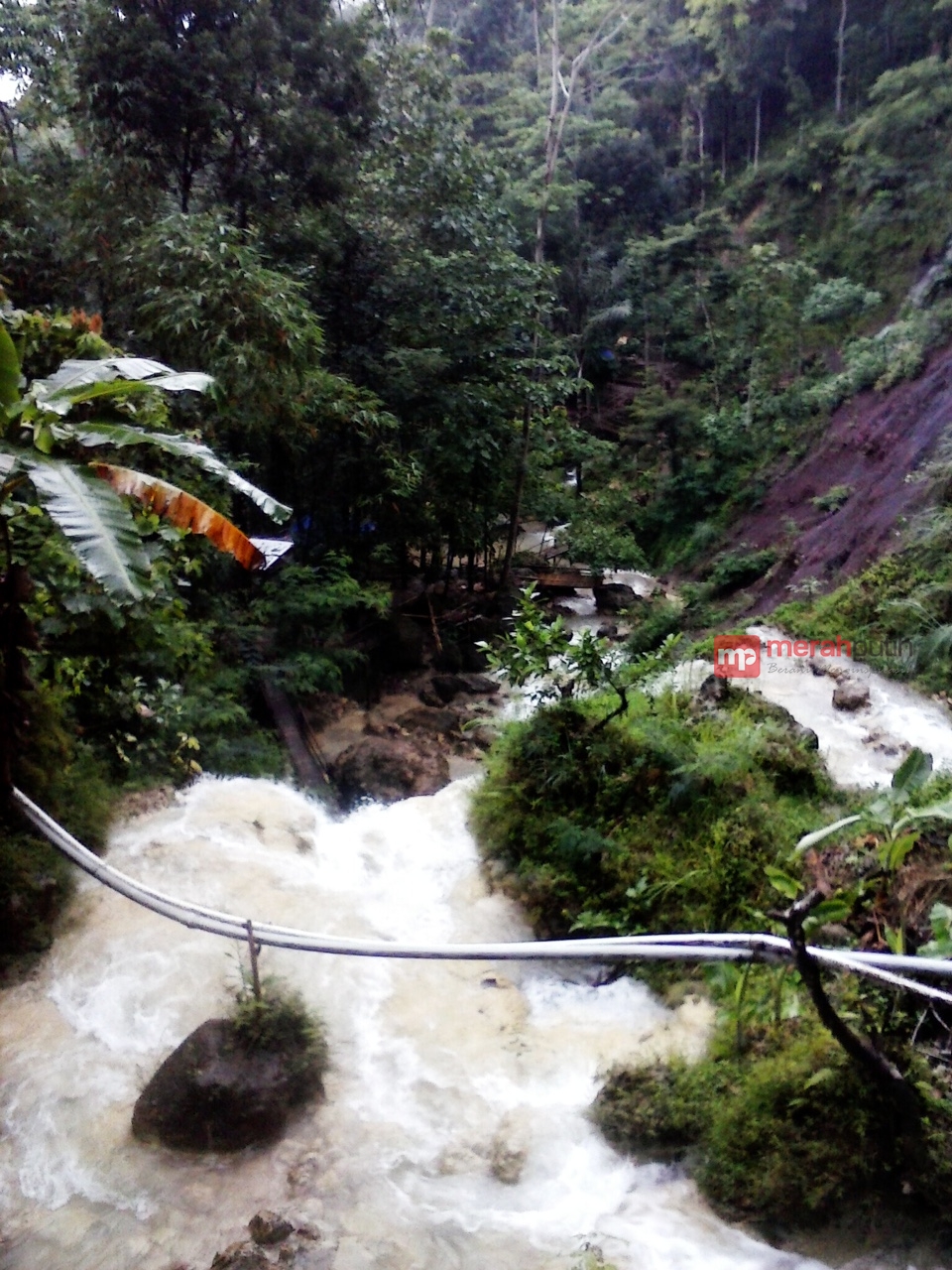 Air Terjun Kembang Soka Pesona Alam Kulon Progo