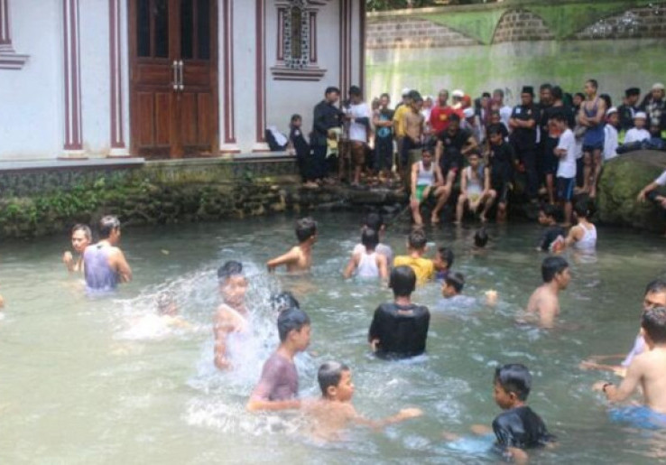 Situs Batu Quran Destinasi Wisata Religius di Pandeglang