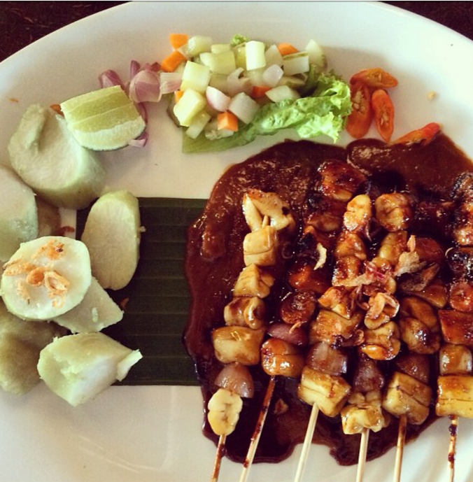 Sate Sumsum, Pecah dan Lumer di Mulut