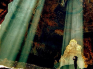 Wisata Cahaya dari Surga di Goa Terawang Blora