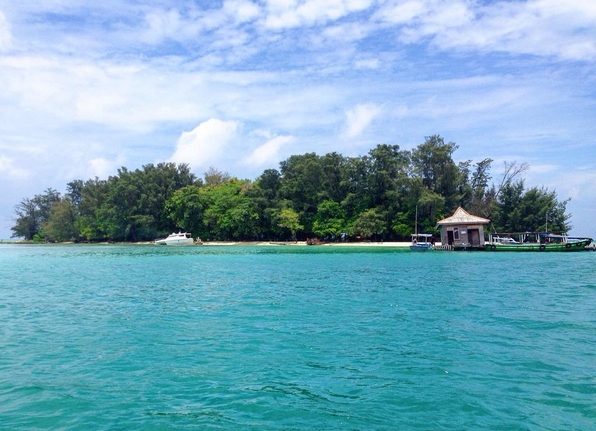 Pulau Semak Daun Surganya Para Pecinta Alam
