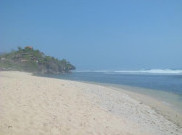Pantai Sundak, Tempatnya Wisata Pantai dan Kuliner Laut
