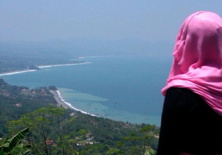 Puncak Habibie Lokasi Selfie Berlatar Teluk Pelabuhan Ratu