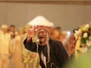 Aki Lengser, Kesenian Mapag Pengantin Jenaka dari Jawa Barat