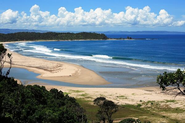 Yuk Liburan Seru dan Murah ke Pantai Bagedur Banten