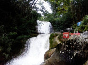Grojogan Sewu Destinasi Wisata Air di Kulonprogo